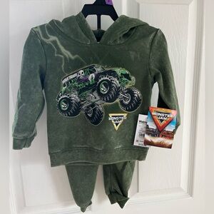 NWT! Boys Grave Digger Monster Jam 2 Piece Outfit Size 12 Months